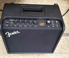 Fender Mustang LT25 Guitar Combo Amp - 25-Watts 