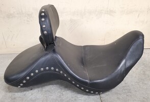 Harley-Davidson 2003 Softail FLSTCI OEM Full Seat w/ Backrest - Leather