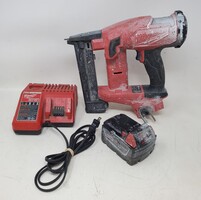 Milwaukee (2749-20) 18 Gauge 1/4" Narrow Crown Stapler w/ Battery & Charger