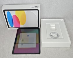 Apple A2696 10.9" iPad Tablet 10th Generation 256GB Silver WiFi Only with Box 
