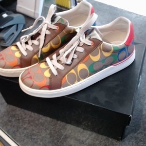 Coach Clip Low Top CA449 Rainbow Signature Leather Canvas Sneaker - Size 9B