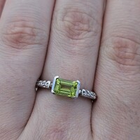  14KT White Gold Diamond 1.16CT Peridot East West Ring Band Size 8.75
