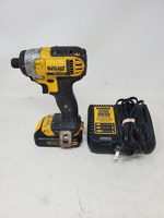DEWALT DCF885B 20V Lithium-Ion 1/4-Inch Impact Driver w/ Charger & Battery