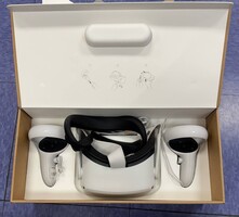 Meta Quest 2 -128gb Oculus w/ Box, Charger, & Controllers