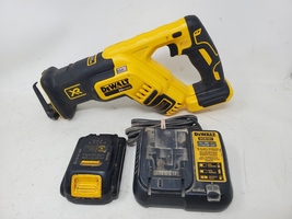 DeWALT DCS367 20V Variable Speed Reciprocating Saw w/ Battery & Charger