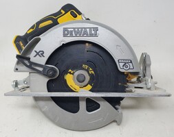  DeWALT DCS570 - 20V Max XR - 7 1/4" Cordless Brushless Circular Saw - TOOL ONLY