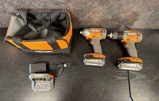 RIDGID 18V Cordless Tool Combo Kit w/ Drill/Driver Impact Driver Batteries & Bag