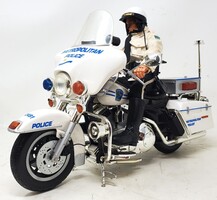 G.I. JOE Electra Glide Harley-Davidson Motorcycle Metropolitan Police Officer