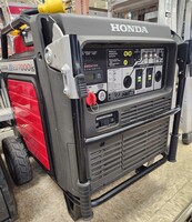 Honda 7000 Watt 120/240V Inverter Generator w/ CO-MINDER FI EU7000IS