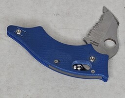Spyderco CPMS30V Blue Dodo G10 Serrated Folding Knife Pocketknife