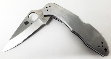 Spyderco Delica 4 Stainless Steel Handle VG-10 Steel Blade Plain Knife