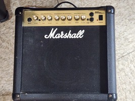Marshall MG15DFX 45W Solid-State Combo Amplifier w/ Built In Digital FX