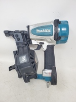 Makita AN454 1-3/4" Coil Roofing Nailer