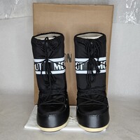 White and Black Moon Boots Moonboots Size 11.5 with Box