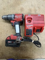 Milwaukee 2804-20 1/2" Hammer Drill/Driver W/ 3Ah Battery + Battery Charger