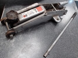 Pro-LifT Grey Hydraulic Trolley Jack - 4000 LBS Capacity Model F-361