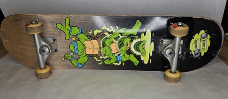 Santa Cruz TMNT Teenage Mutant Ninja Turtles Leonardo Skateboard 