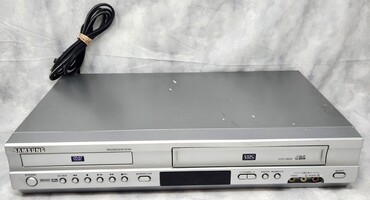 Samsung DVD-V4600A VCR VHS DVD Player Combo 4-Head Hi-Fi VHS WORKS-DVD DOES NOT