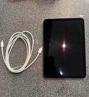Apple iPad mini (6th Generation) A2567 64 GB, Wi-Fi, 8.3 in W/ CHARGER