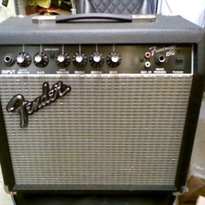 Fender Frontman 15 2-Channel 15-Watt 1x8" Guitar Practice Amp