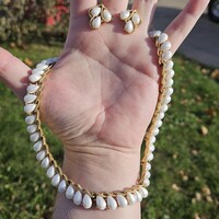 Vintage Trifari Teardrop Faux Pearl Gold Tone Earrings & Necklace Set 15.5 Inch 