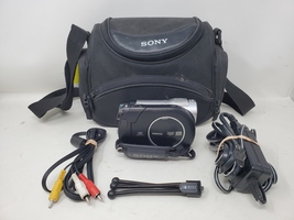 Sony Handycam DCR-DVD610 Vintage DVD Disc Video Camcorder No Charger - AS IS
