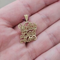 14K Yellow Gold World's Best Mom Mother's Day Word Pendant 1.6G