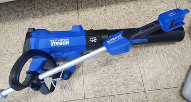 Kobalt 24-volt Cordless Battery String Trimmer and Leaf Blower Combo Kit 4 Ah