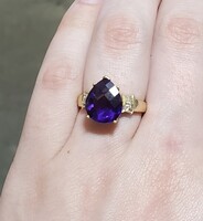 10K Yellow Gold Pear Amethyst Diamond Ring .12Ct 3.2 Grams Size 6.75 