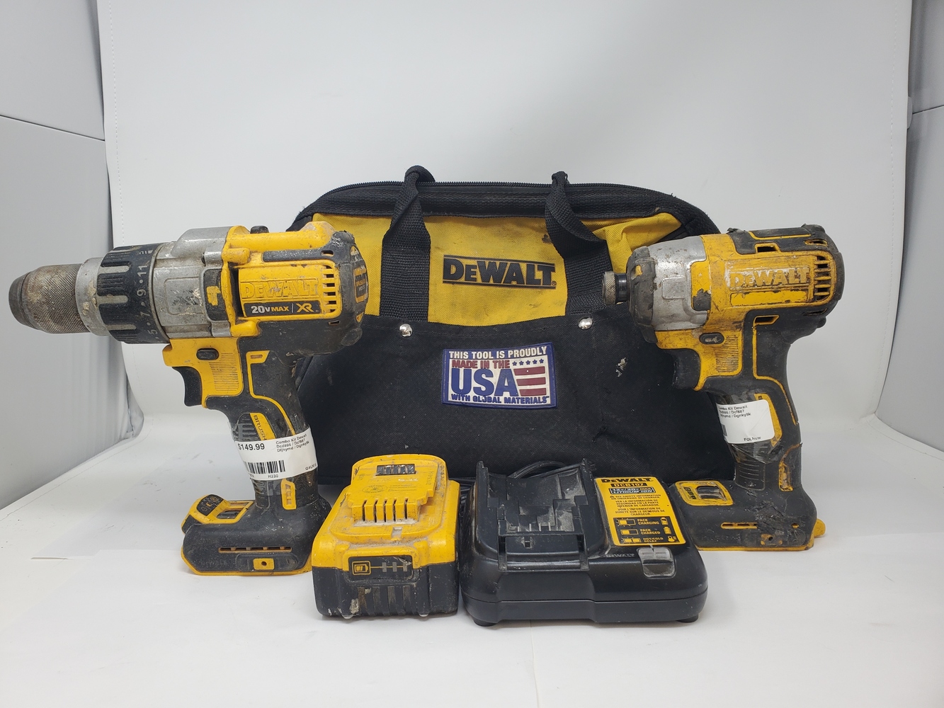 DeWalt Combo Kit with DCD996 Hammer Drill and DCF887 Driver with Case