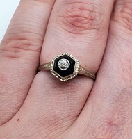 Vintage 18K Black Onyx Diamond Art Deco Ring .05CT 2.2 Grams Size 6.75