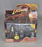 Hasbro Indian Jones Figurine Toy w/ Temple Trap Raiders of The Lost Ark