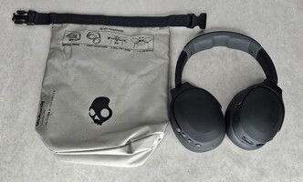 Skull Candy S6EVW Crusher Evo Bluetooth Headphones with Bag