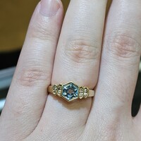 Vintage 14K Art Deco Blue Topaz Diamond Step Band Ring 3.2 Grams Size 6.5