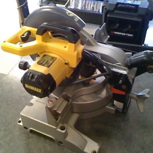 Dewalt DW703 Type 3 Heavy Duty 10" Compound Miter Saw 15A 120V 5000RPM