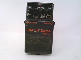 Boss - Metal Zone - MT2 - Distortion Guitar Pedal 