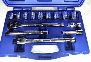 Carlyle CHT SS38014 14 Piece Socket Set 3/8 Inch Drive SAE with Case 