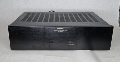 Rotel RB-980BX Stereo Power Amp Amplifier with Cord (1 Channel Broken)