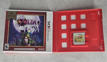 Nintendo 3DS Legend of Zelda Ocarina of Time & Majoras Mask Video Games