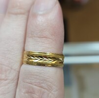 Unique 22K Yellow Gold Etched Scroll Arrow Band Pinky Ring 3.3 Grams Size 3.75