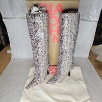 Gia Borghini Rosie 31 Python Black White Snakeskin Boots Size 39 Very Nice w Box
