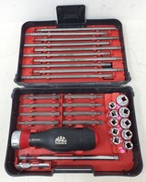Mac Tools SBDR32 Dual Ratcheting 31pc.Screw And Nut Driver Set w/ Case