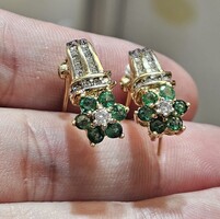 14K Yellow Gold .96TCW Emerald Diamond Flower Motif Cluster Earrings 4.6 Grams