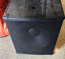 Behringer E1800X Eurolive Performer Series Subwoofer Speaker